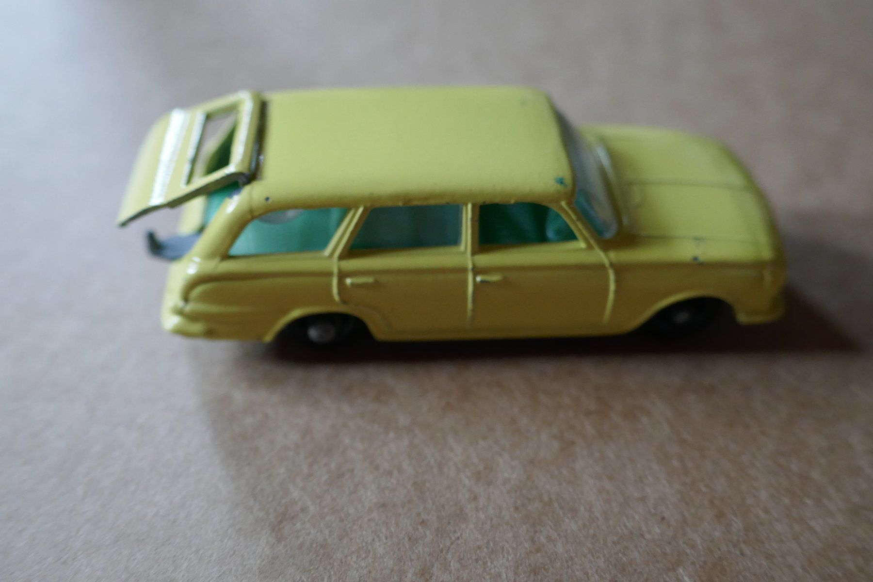 Lesney Modellini d'auto: Lesney   Vauxhall Victor – Usato da Madiswil venduto da ML911 3