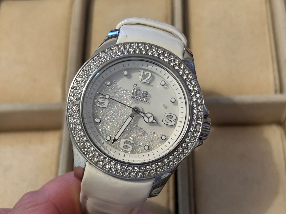 Montre ICE Watch Vintage Quartz Blanc - Style Plongeur, Pile Neuve, Fonctionne
