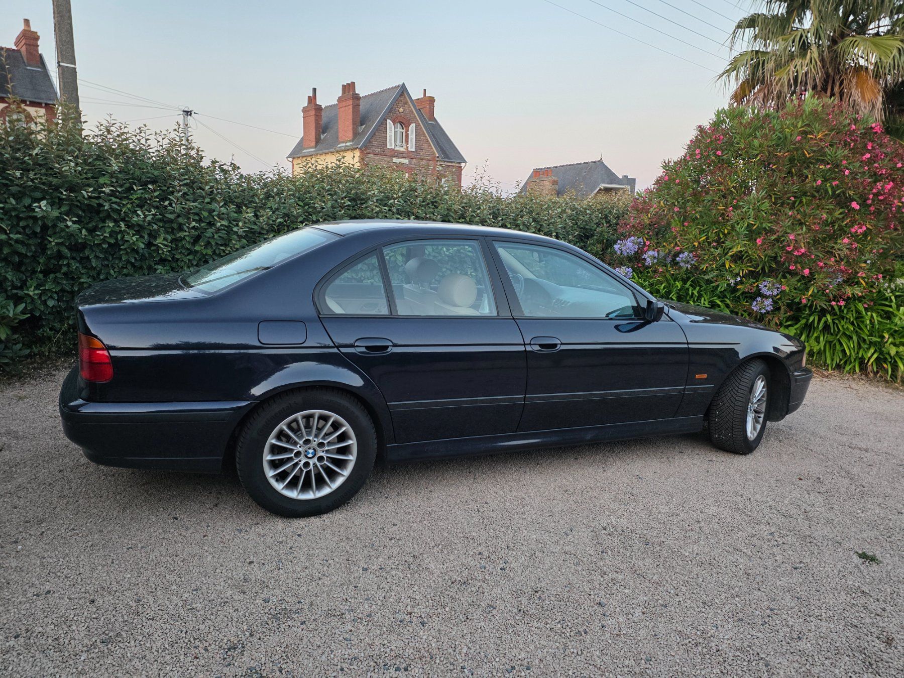 BMW Autos: BMW E39 540i V8 umfangreich revidiert – Gebraucht aus Zürich von LL94 1