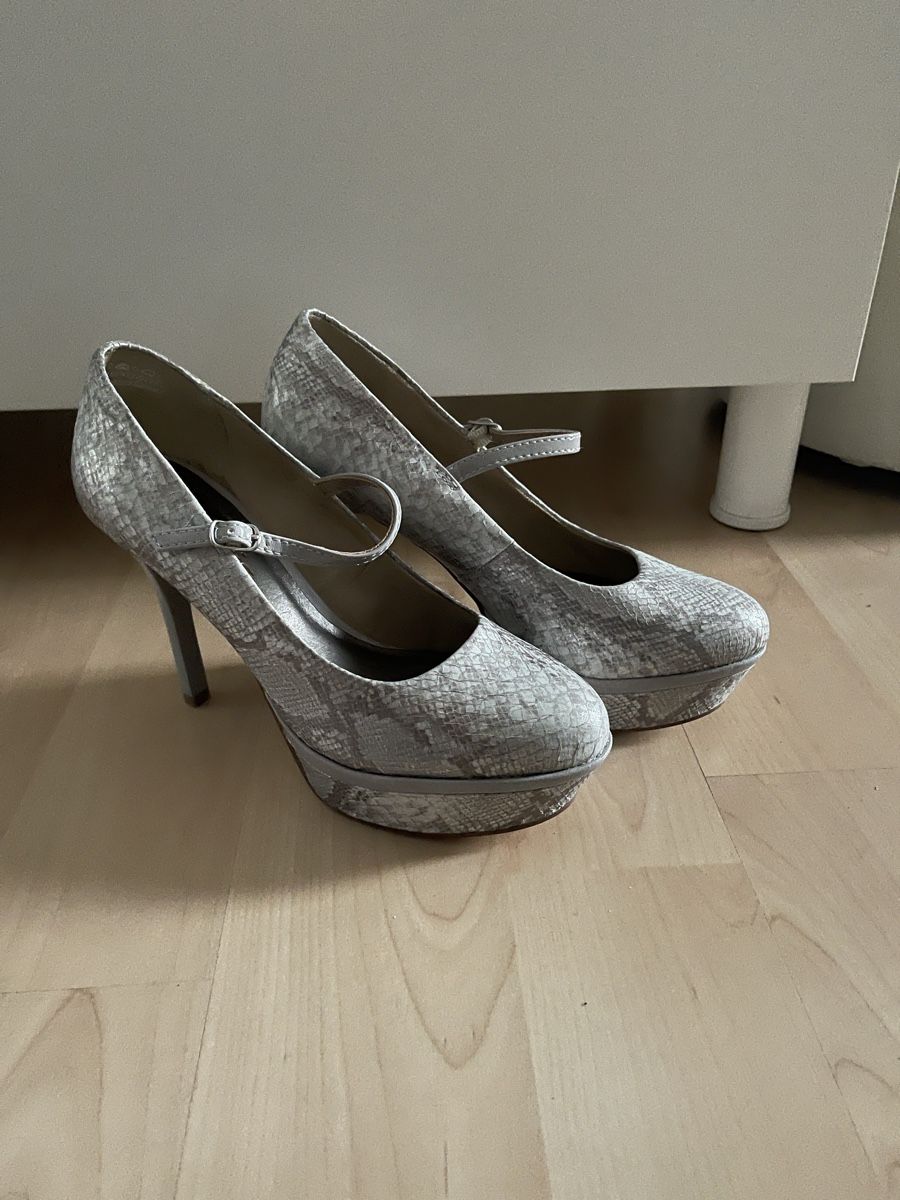Tamaris Scarpe da donna: Tamaris Plateau Pump silver-snake 37 – Nuovo (secondo la descrizione) da Dietikon venduto da Nieselchen