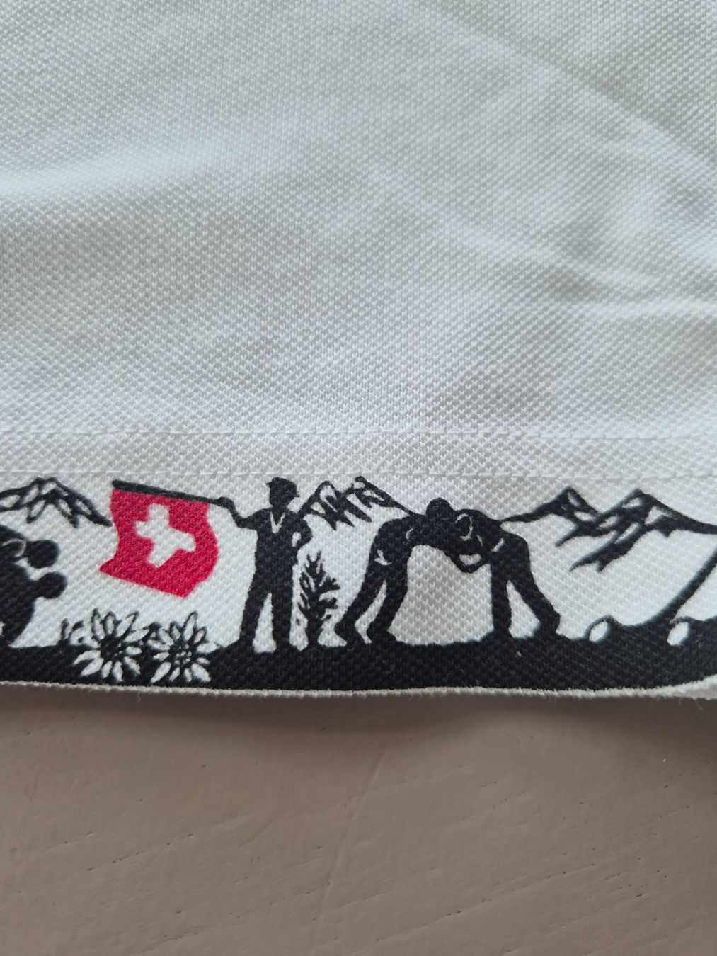 T-shirt: T Shirt Schwinger NEU – Usato da Malters venduto da Moeschi5 5