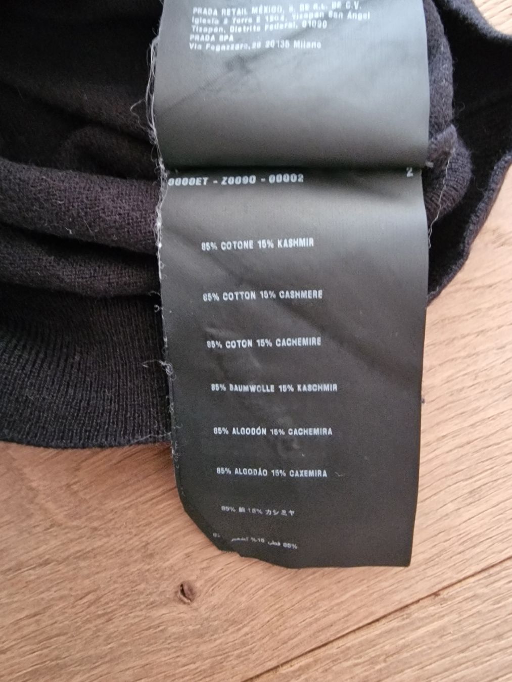 Prada Maglioni & Felpe: PRADA Pullover V-Ausschnitt Grösse 50 schwarz – Usato da Allenwinden venduto da Babo2 4