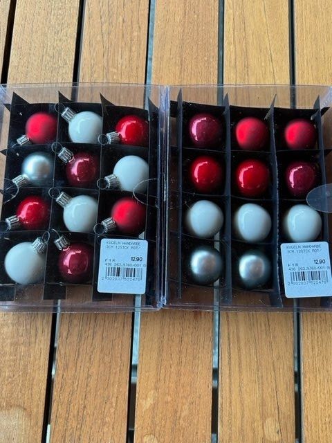 Tutte le decorazioni: 24 kleine Weihnachtskugeln / Neu – Nuovo e nell'imballaggio originale da Zürich venduto da elsoca 1