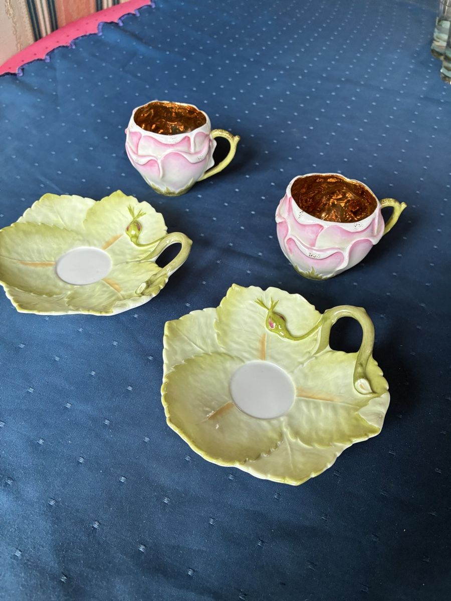Tazze: 2 antike Moccatassen mit Untertassen – Usato da Dornach venduto da Rosengarten 1