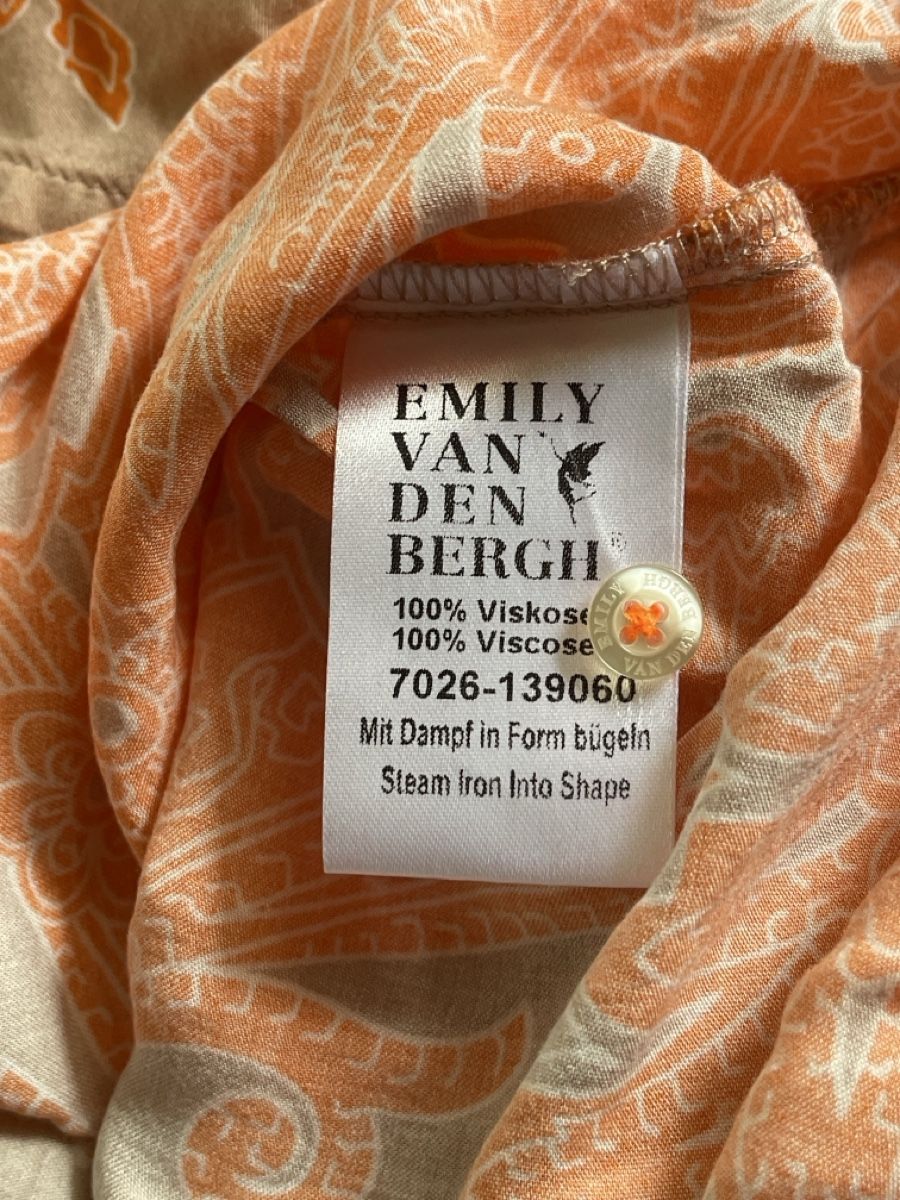Top: Top von EMIILY VAN DEN BERGH GR. 38 – Usato da Balsthal venduto da Katzenfan99 3