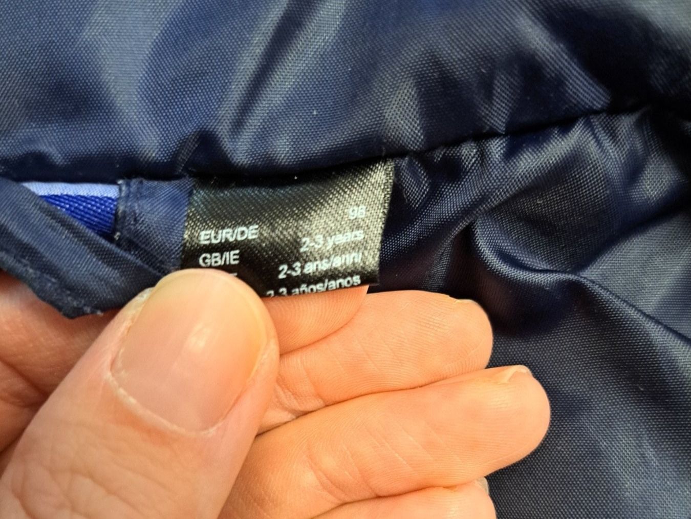 Sonstige Mädchenkleider: Gilet Grösse 98 – Gebraucht aus Kaltbrunn von Nili133 2