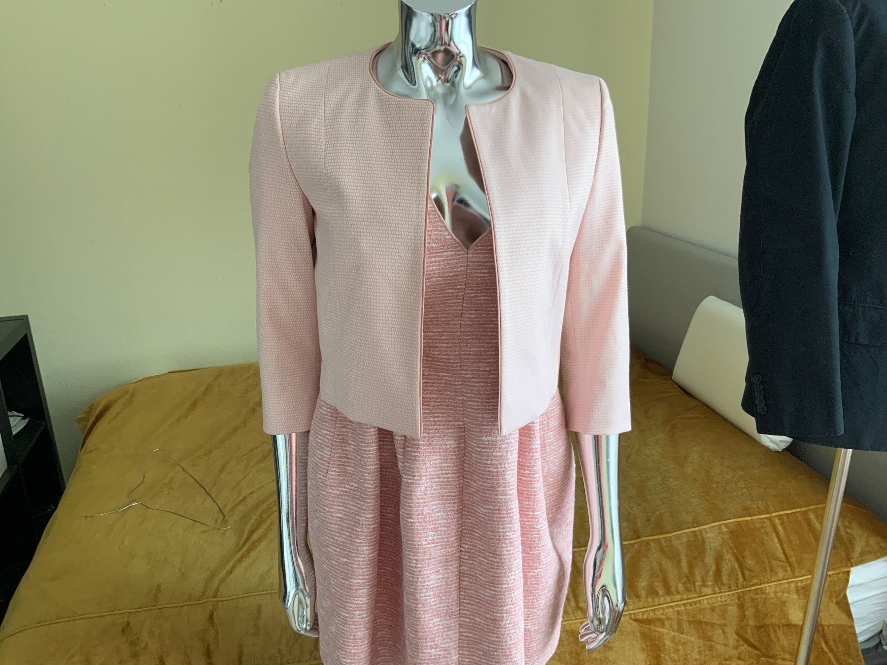 H&M Kleider: Damen Kleid – Neu (gemäss Beschreibung) aus Langnau am Albis von Judithsebi 7
