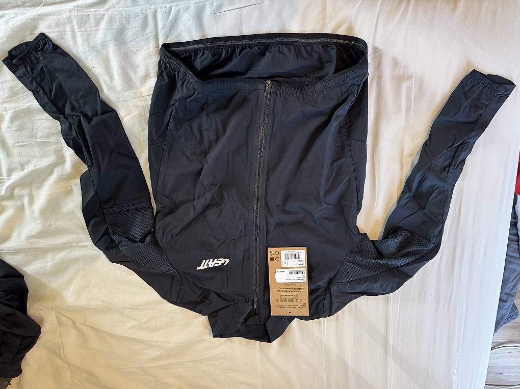 Giacche: Leatt Windjacke Damen *neu – Usato da Lostorf venduto da Drifter3