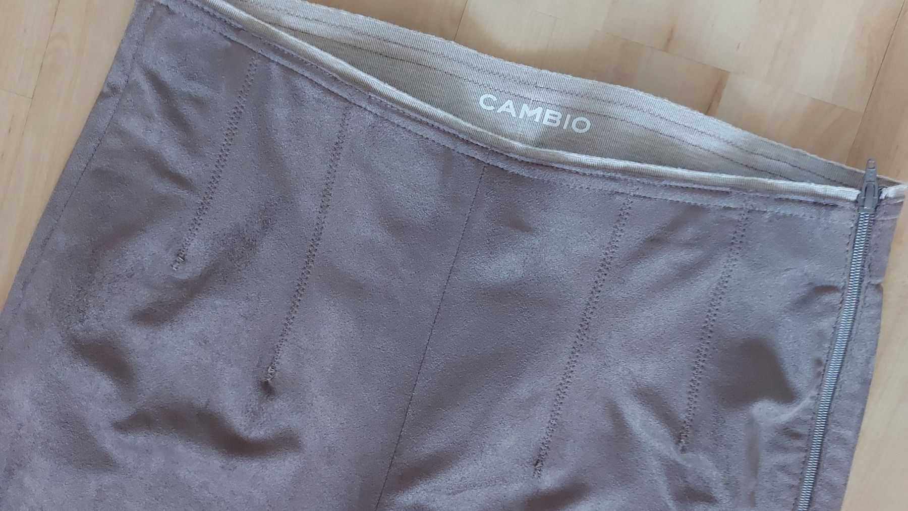 Cambio Pantaloni: Cambio Hose gr,38 – Usato da langenthal venduto da rundholz7 1