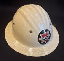 Helm - Berufsfeuerwehr London England weiss mit Abzeichen