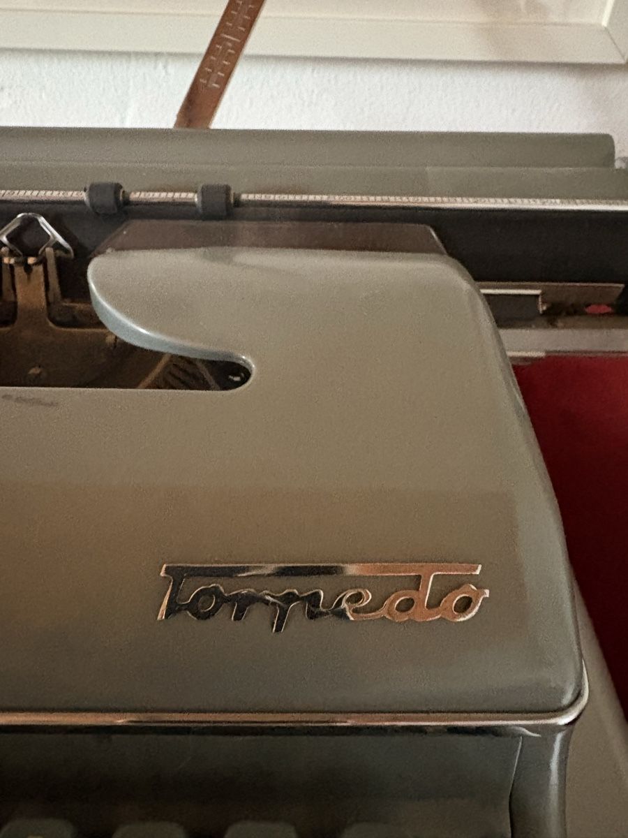 Macchine da scrivere: Vintage Torpedo Schreibmachine – Usato da Hersiwil venduto da lambretta86 1