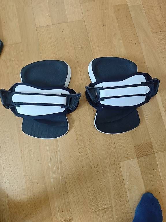 Aquilone: Kitesurf / Kiteboard Bindung – Usato da Cham venduto da loile112
