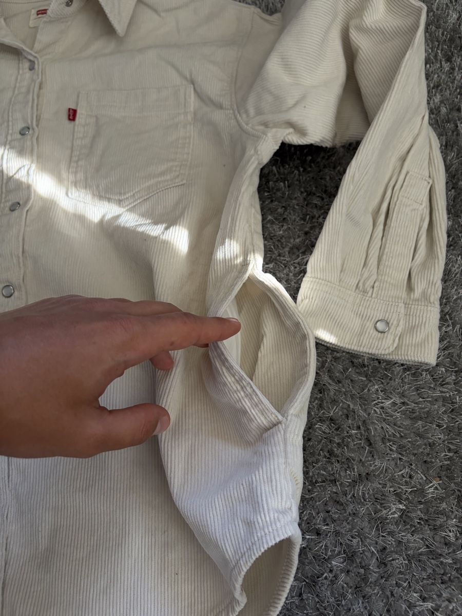Levi's Hemden: Levi's Corduroy Shirt Beige – Gebraucht aus Brislach von edu_t6pq 5