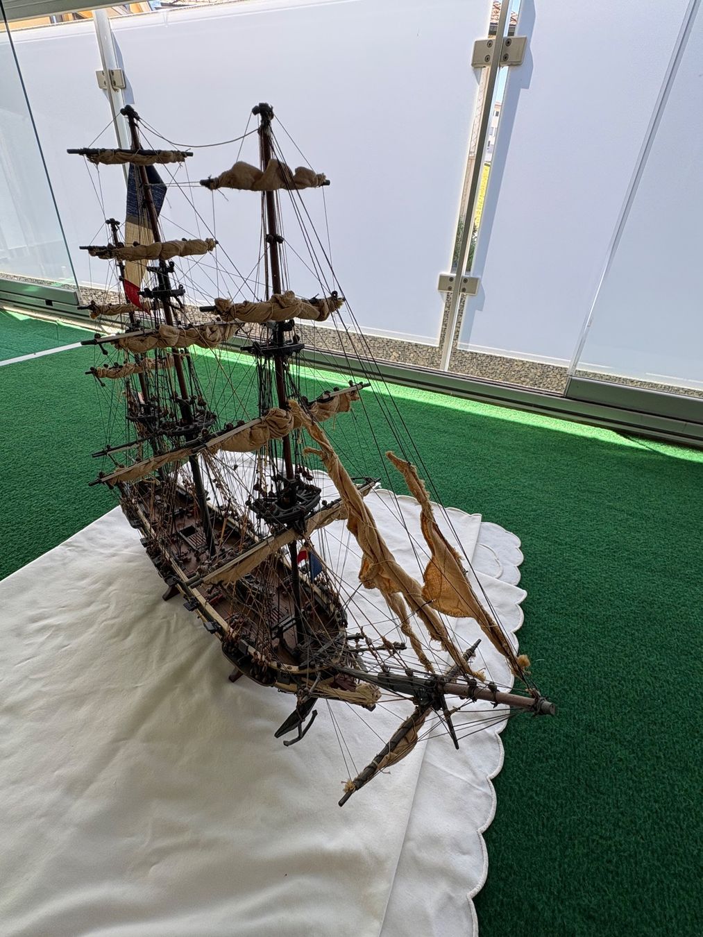 Modellbausätze & Standmodelle: Segelschiff Mahagoni – Gebraucht aus Schübelbach von S1CH 2