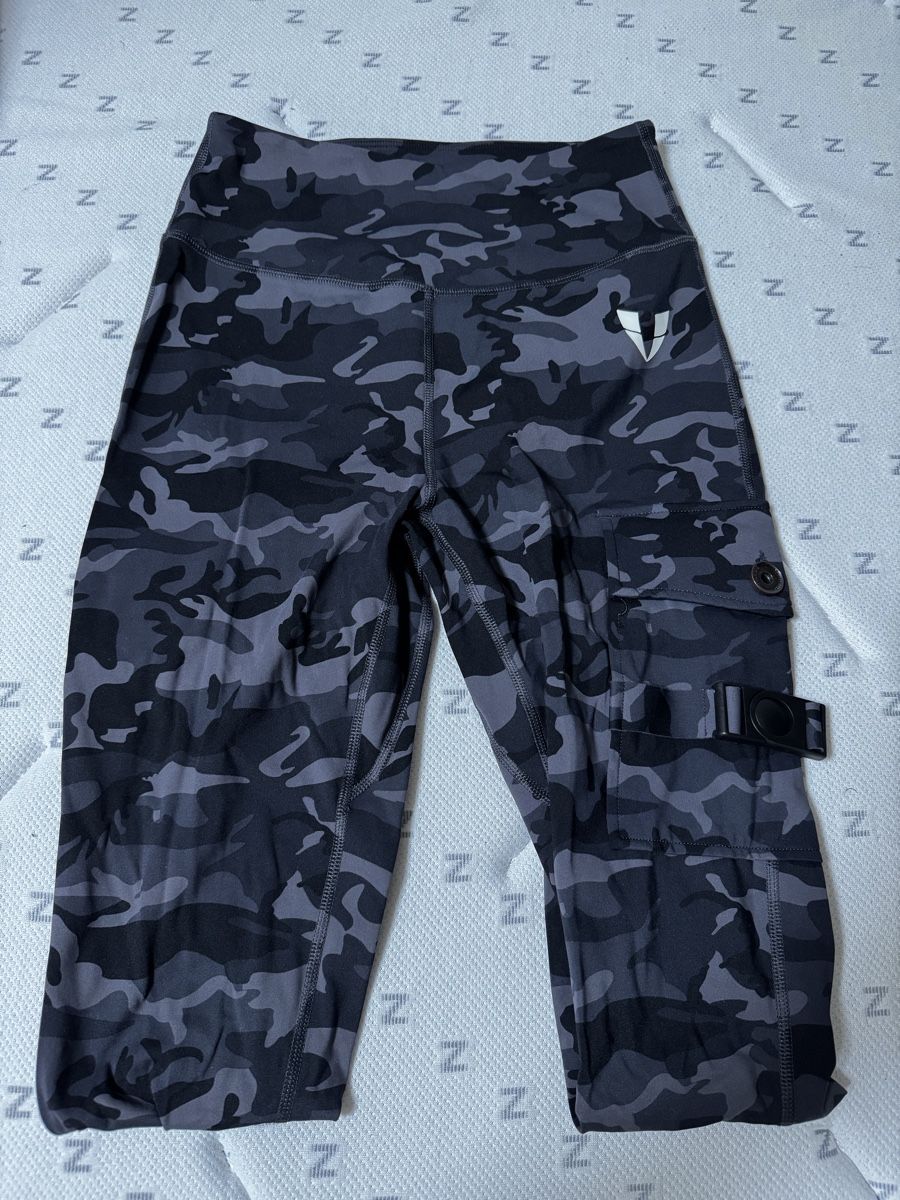 Leggings: Firmabs leggings military size m – Nuovo (secondo la descrizione) da Luzern venduto da fiona.1013
