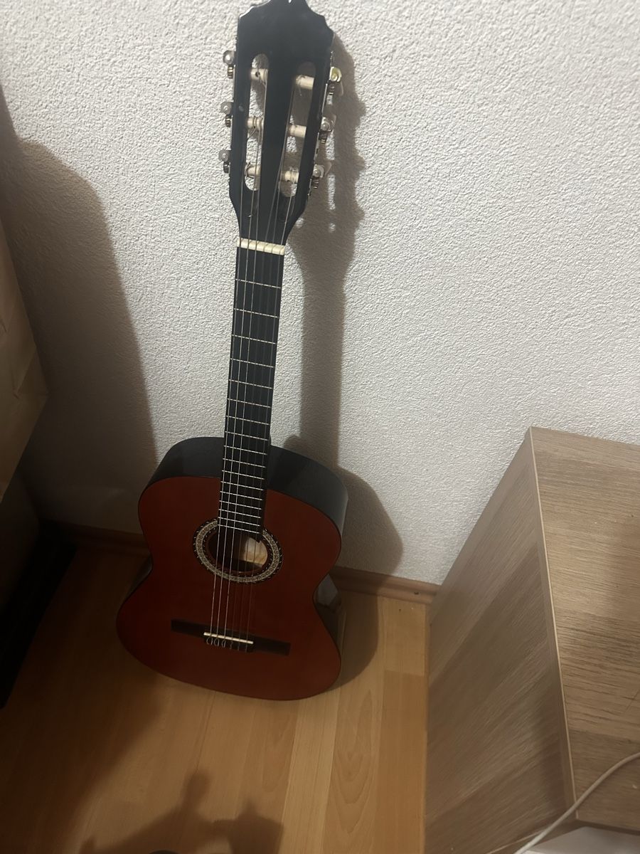 Strumenti musicali: Chitarra per principianti – Usato da Buchs SG venduto da dom_xzn9