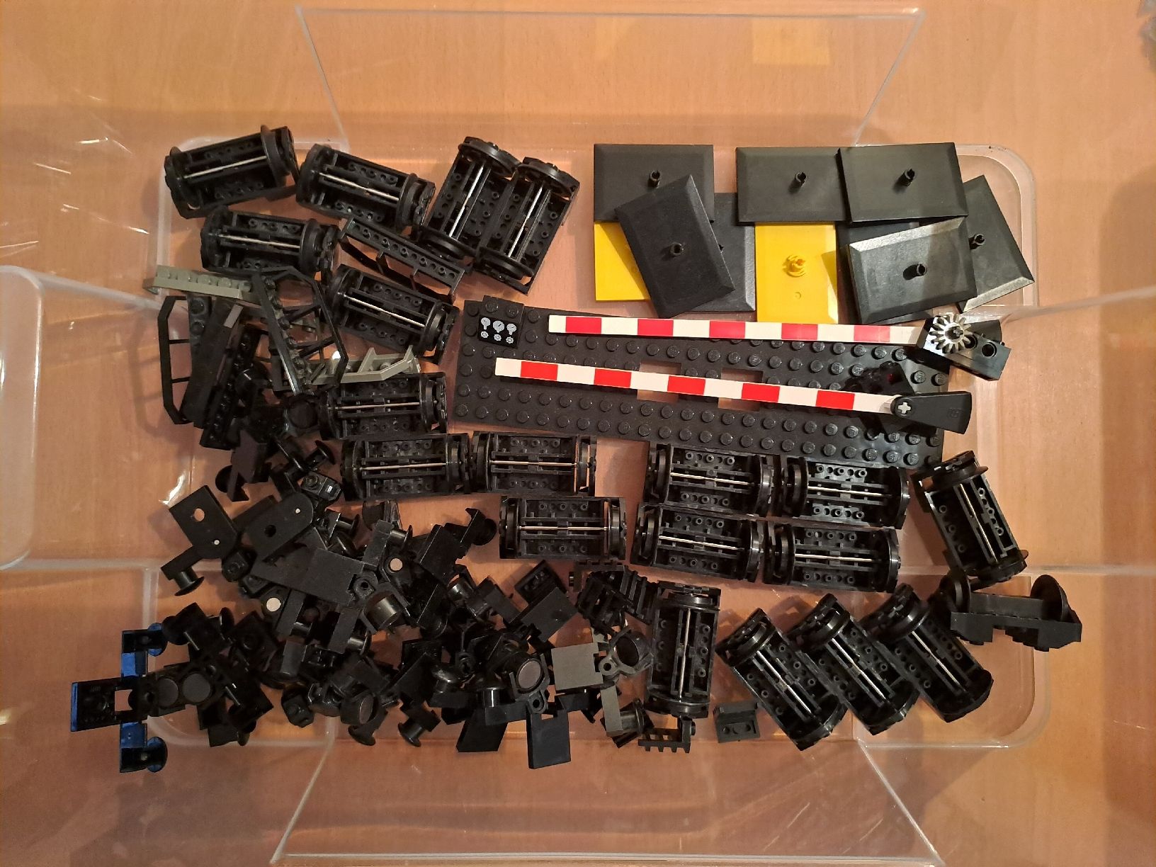 Lego Spielzeuge: Lego Eisenbahn Teile ab 1Fr.  Versand möglich  – Gebraucht aus Kestenholz von Knox1973