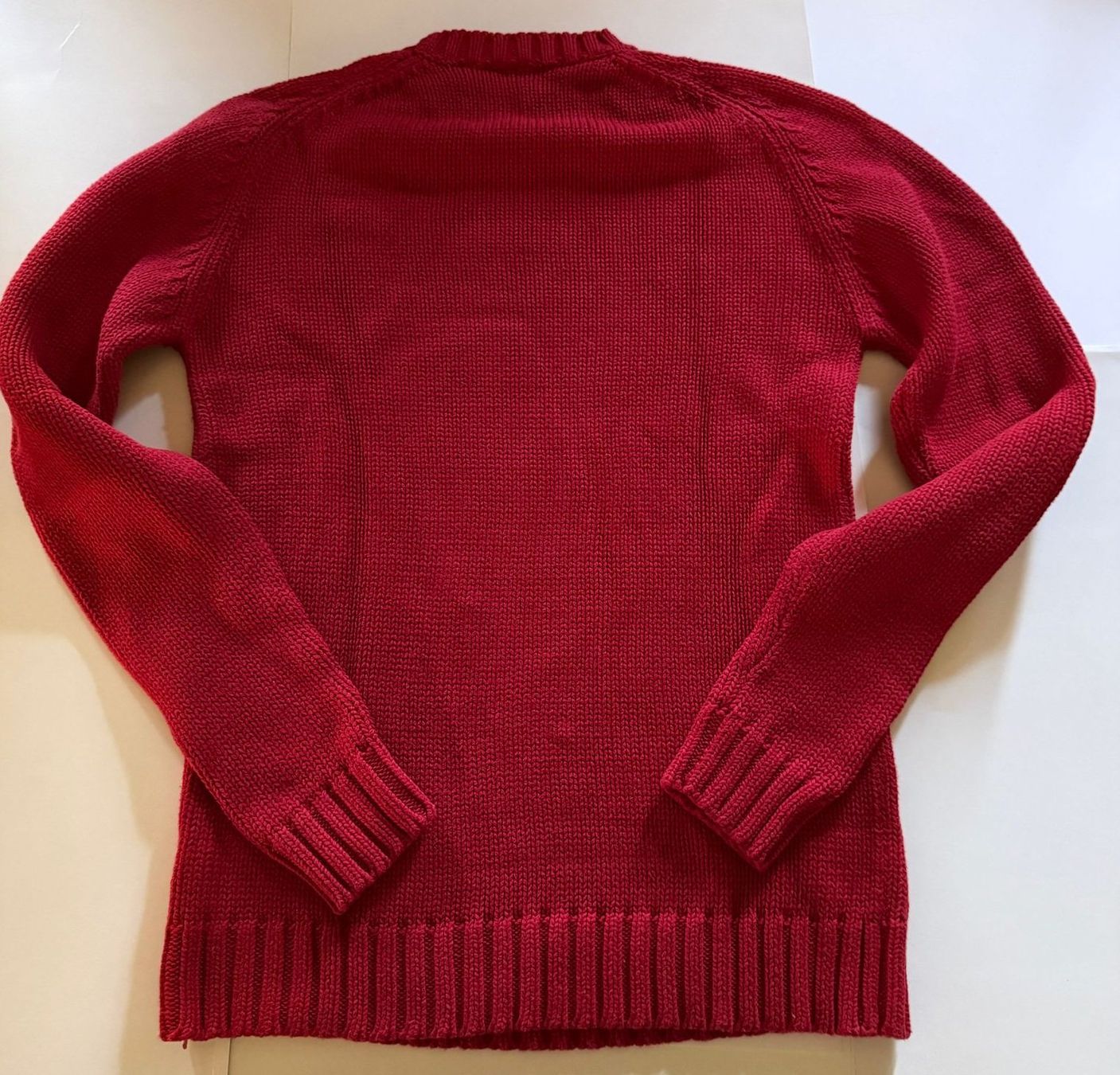 H&M Maglioni & Felpe: Pullover rot Schweizerkreuz Grösse S neuwertig – Usato da Schwyz venduto da Aasterix 1