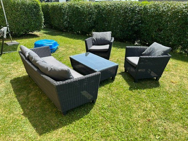 Set di tavolo e panche: Terrassen Lounge / Gartenmöbel – Usato da Oberwil-Lieli venduto da Doriano79 1
