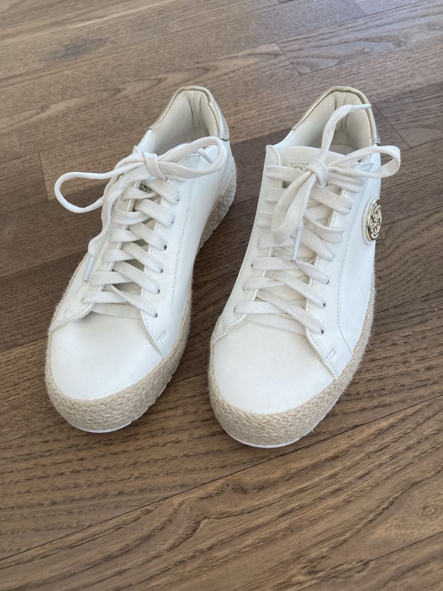 Guess Scarpe da donna: Guess Damensneaker – Usato da Roggwil BE venduto da Maui2000 3