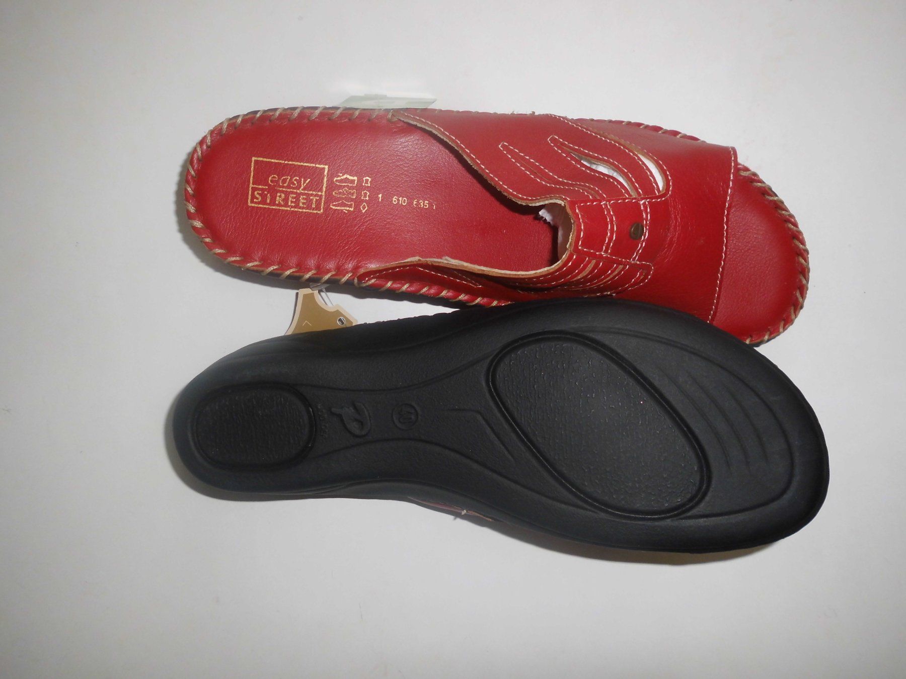 Scarpe da donna: Mule rouge cuire T. 40 – Nuovo (secondo la descrizione) da Marin-Epagnier venduto da Madja 2