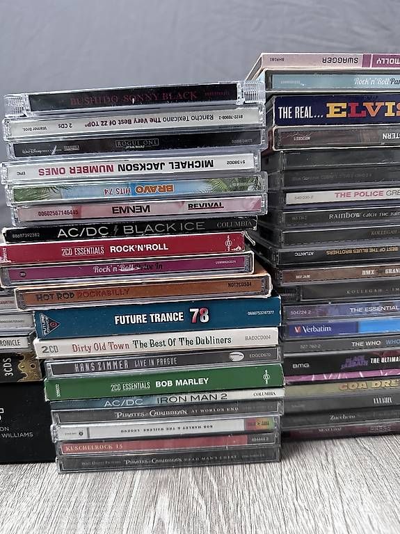 CD: CD's  – Usato da Zell ZH venduto da NIGUL 1