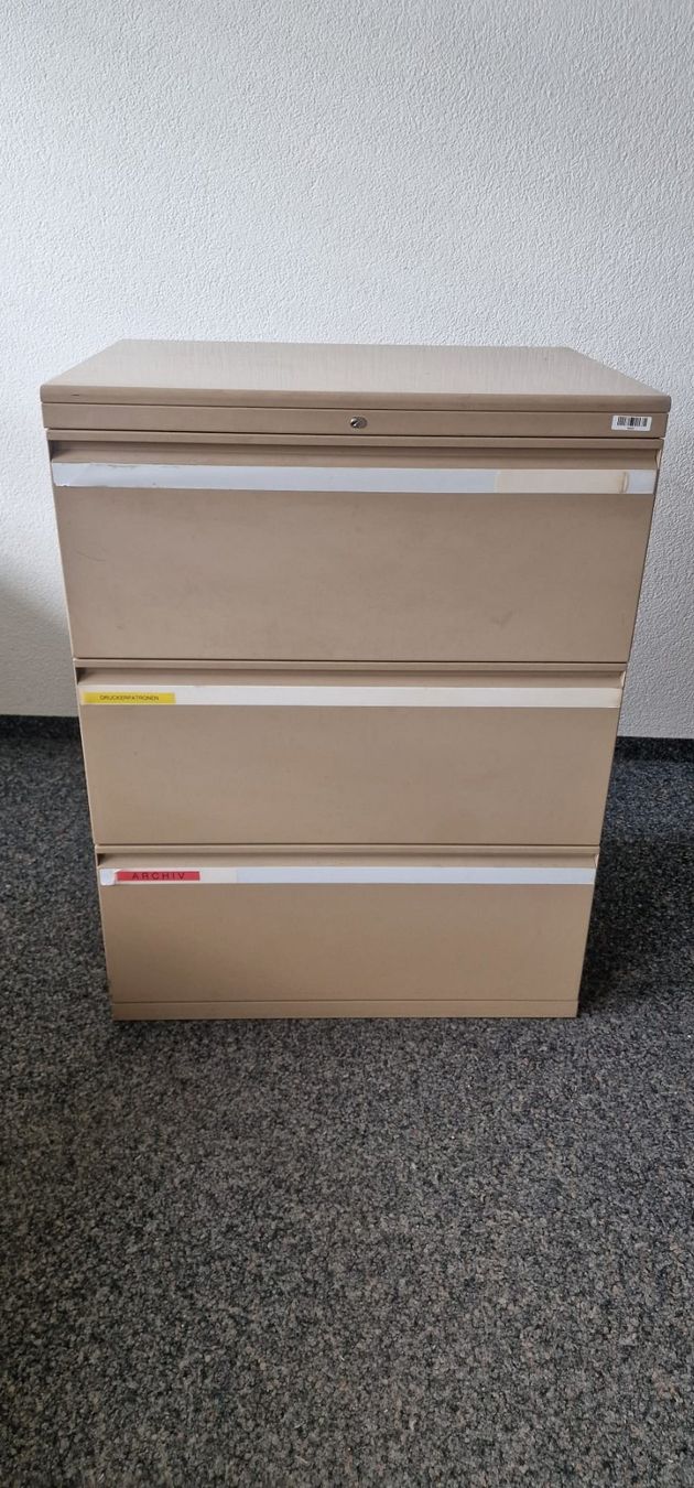 Schränke: Büroschrank – Gebraucht aus Lommiswil von eltec-mehring.ch
