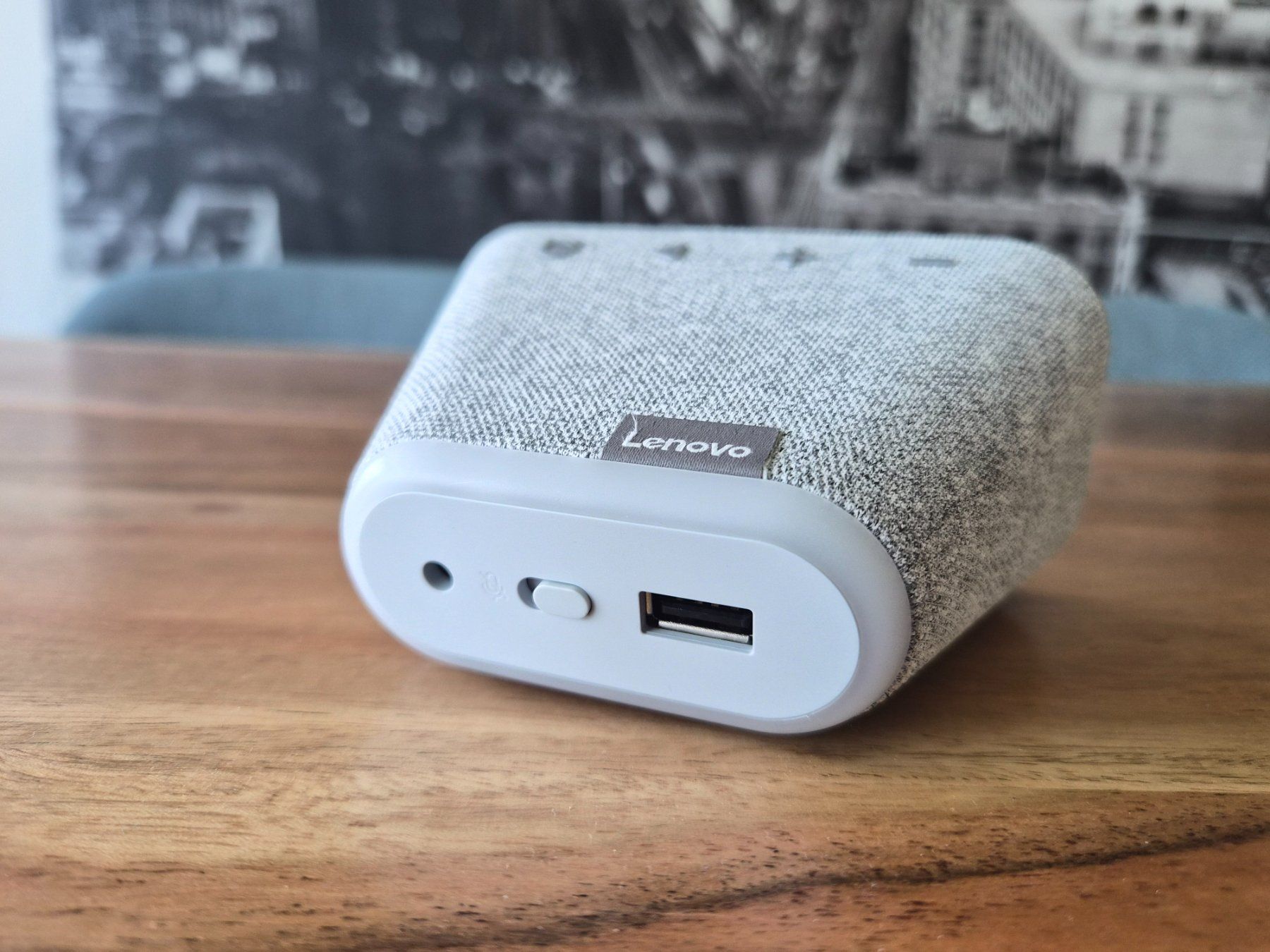 Lenovo Wecker: Lenovo Smart Clock Essential grau – Gebraucht aus LUZERN von 6O15 2