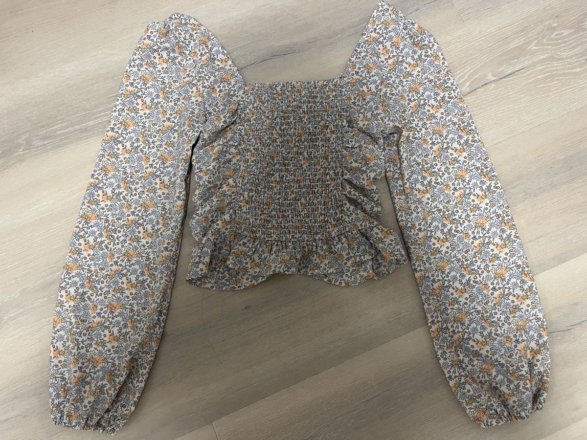 H&M Chemisiers: Bluse mit Blumenmuster weiss XS neu – Neuf (Voir description) à Birrwil par vanyboo 4