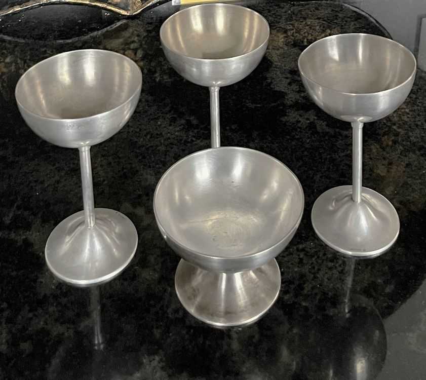 4 Stück Eisbecher Edelstahl | 10cm Dessertschalen Mit Fuß | Inklusive Gabeln Silber