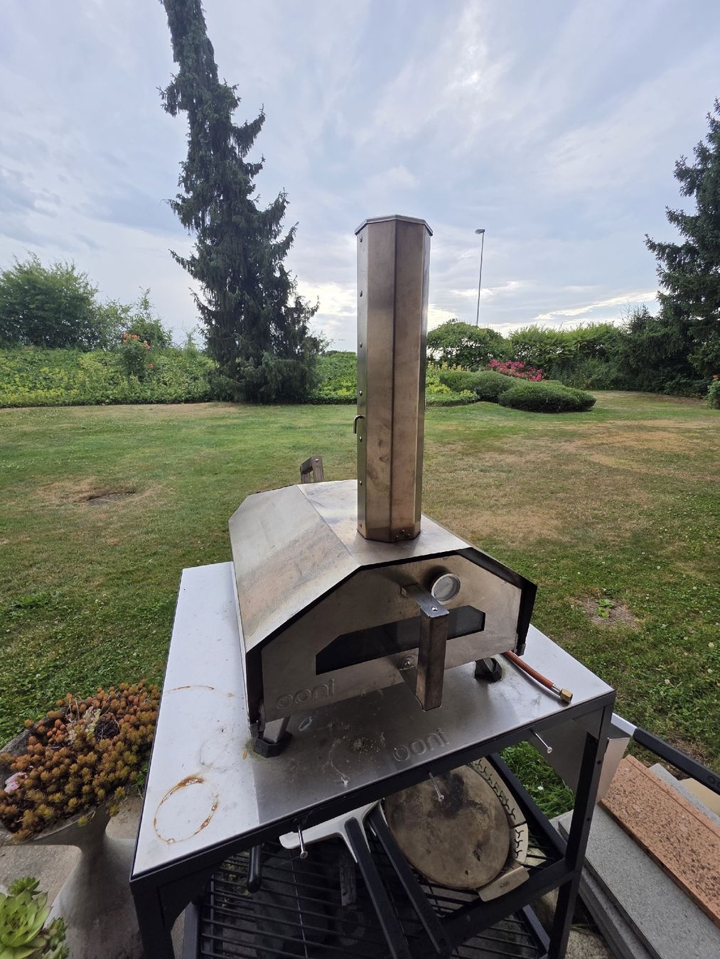 Ooni Pizzaofen: Ooni Pro Pizzaofen mit Gasbrenner – Gebraucht aus Bremgarten AG von AModoMio
