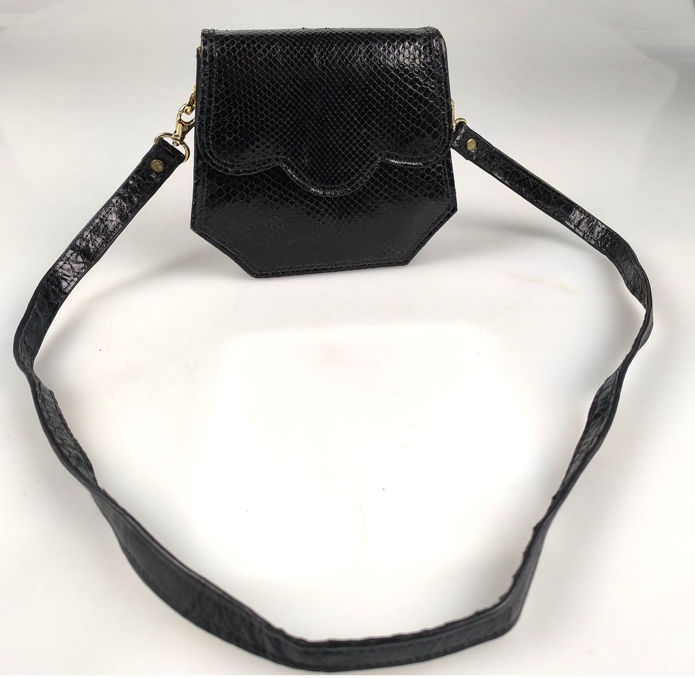 Taschen für Damen: Handtasche Schlangenlederoptik – Gebraucht aus Rüti ZH von Restwert_Rueti_ZH