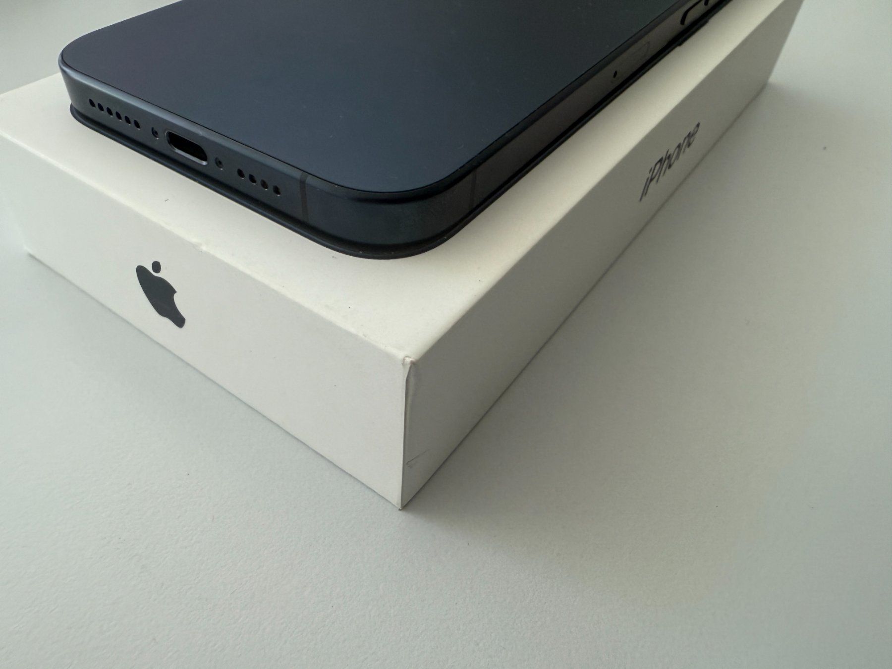 Apple Handys / Smartphones: Apple iPhone 15 Pro Max Blue Titanium, Garantie bis 4.11.25 – Gebraucht aus Wollerau von casatutti 6