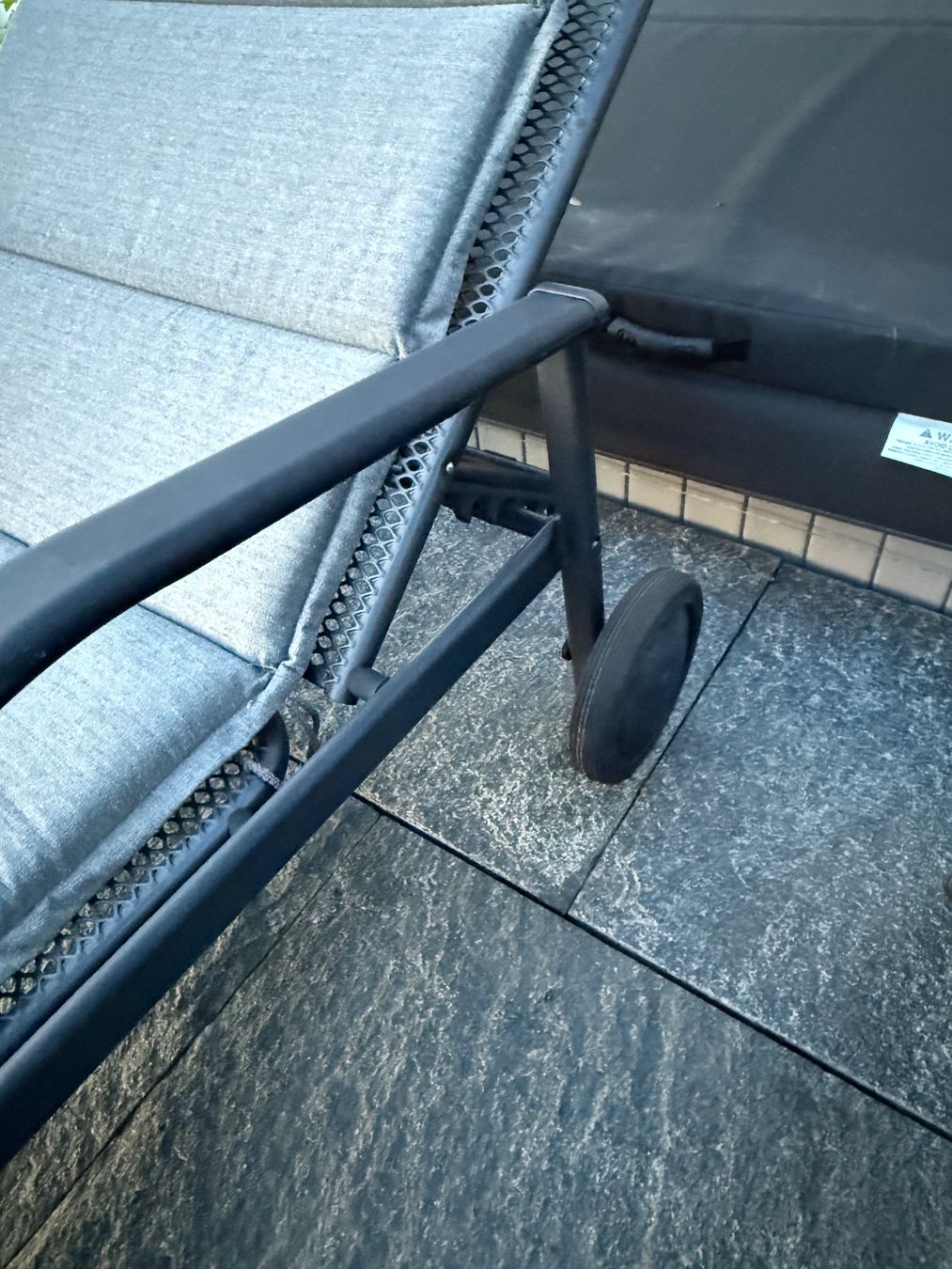 Sedie a sdraio: 2x Liegestühle Metall mit Polster gebraucht – Usato da Jonschwil venduto da sutfra12 3