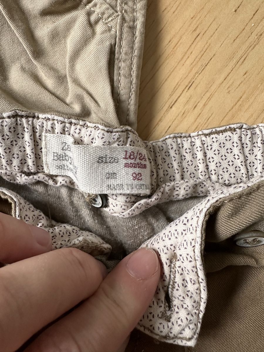 Kleiderpakete & -sets: 3 Stoffhosen Grösse 92 – Gebraucht aus Riehen von jac_f2nl 2