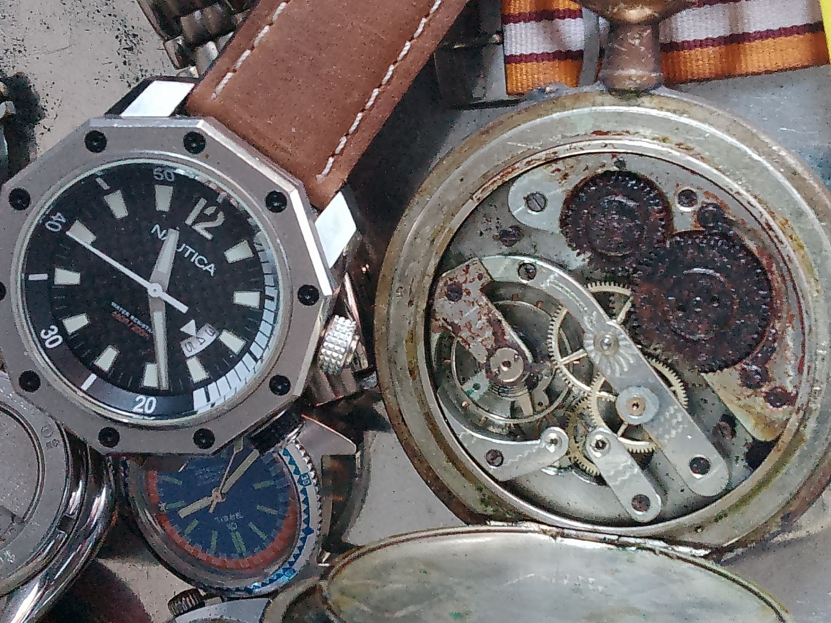 Uhren: Lot 40 Handaufzug Automatic Quartz  – Defekt aus Agno von sam2608 1