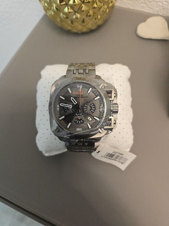 Stylische Diesel Herrenuhr Mega Chief DZ7344 Chronograph 1