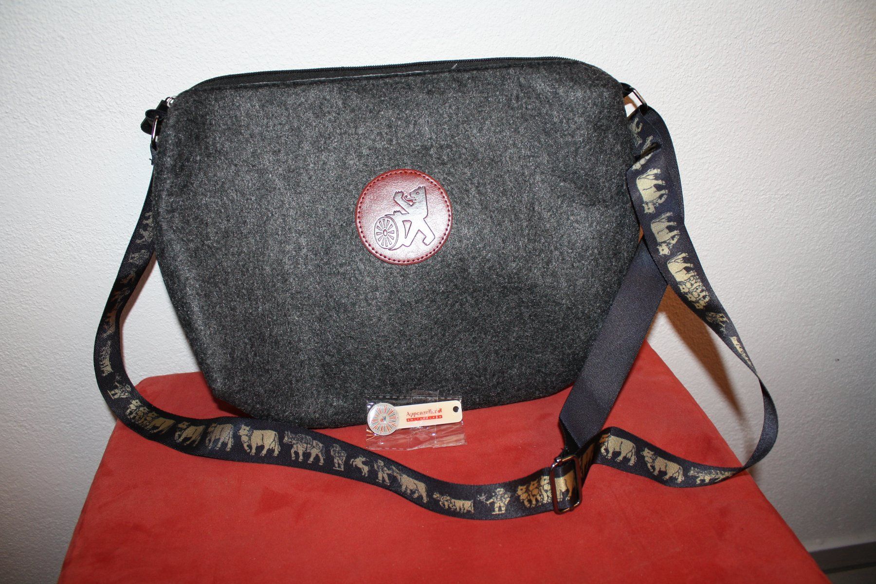 Borse: Schultertasche mit Kühlfunktion – Nuovo (secondo la descrizione) da Buchrain venduto da Donatello4 1