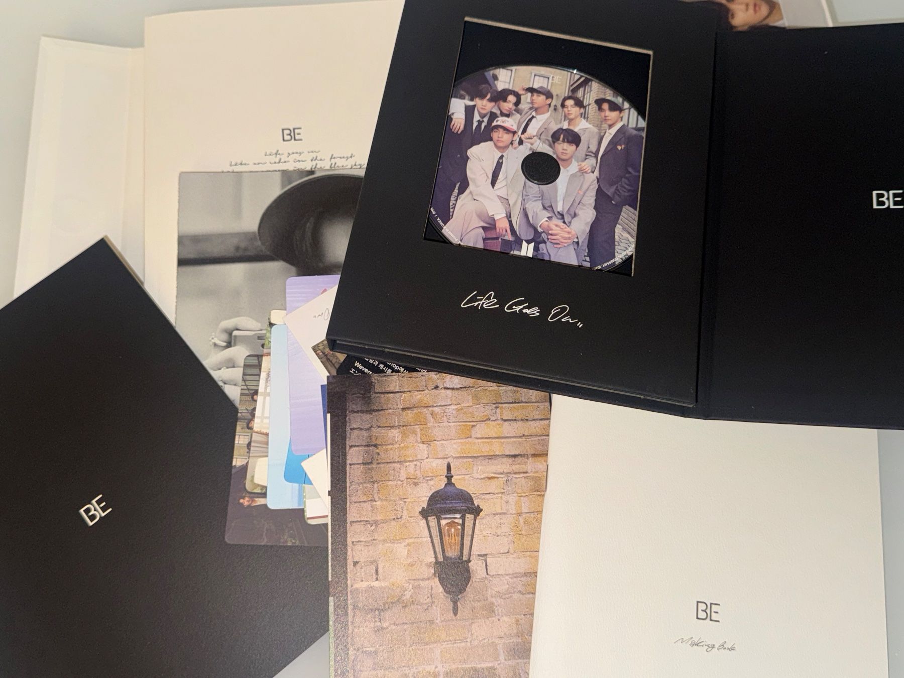 CDs: BTS BE Deluxe Edition Album – Gebraucht aus Kaiseraugst von winnetou04 2