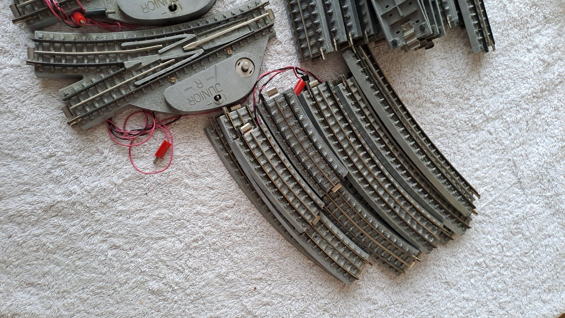 Modelleisenbahnen: Junior Schienen / 2 Weichen / 8 – Gebraucht aus Winterthur von Riebeli333 3