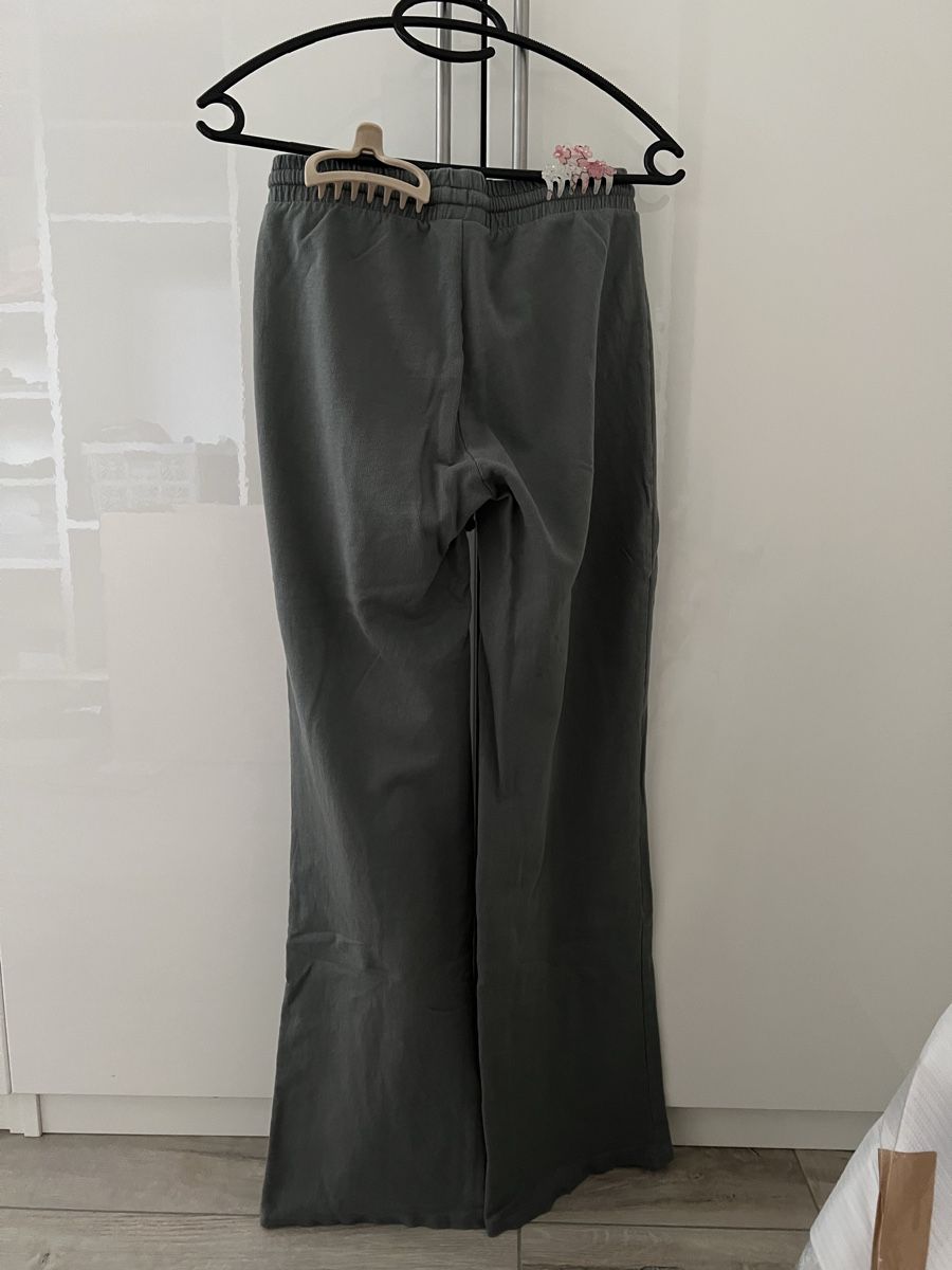 H&M Pantaloni: Stoffhose mit Gummizug – Usato da Dietikon venduto da Mischi2167 1