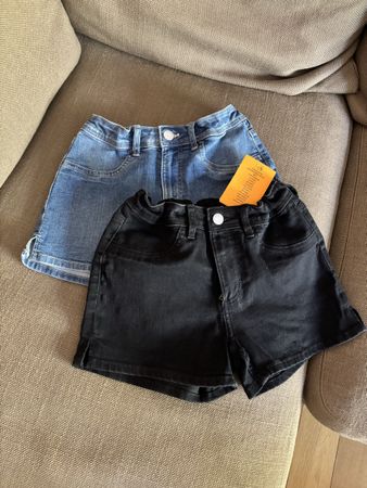 Jeans Shorts. Neu 146 Doppelpack 