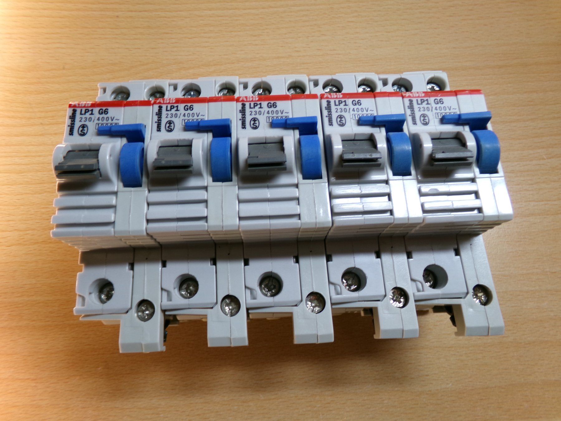 ABB Interruttori: LS G6 mit N-Trenner ABB-smissline – Usato da Hombrechtikon venduto da HGK50 6