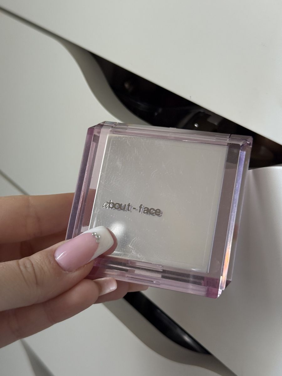 Make-up: Highlighter - About face – Usato da Chavannes-près-Renens venduto da elobrgs 1