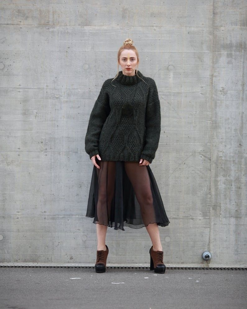 Maglioni & Felpe: Neue designer handgemachte wollen grun pullover, groß M – Nuovo e nell'imballaggio originale da Zürich venduto da joa_26k8 1