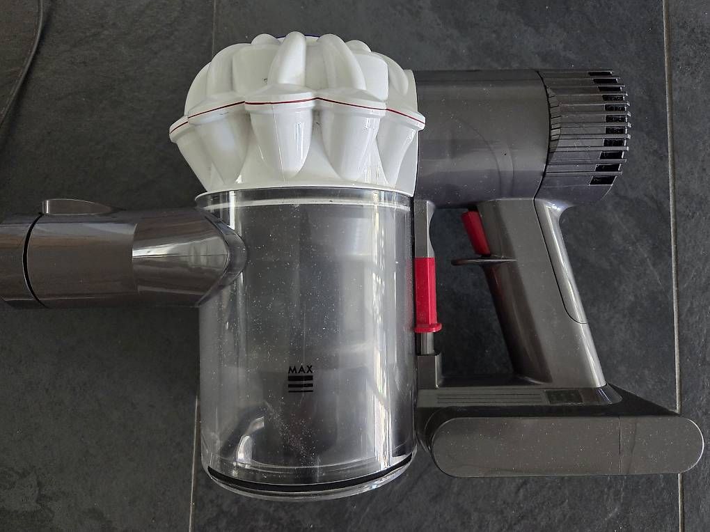 Aspirateurs & Accessoires: Dyson V6 Cord-Free Staubsauger – D'occasion à Münchenbuchsee par Sape1 3