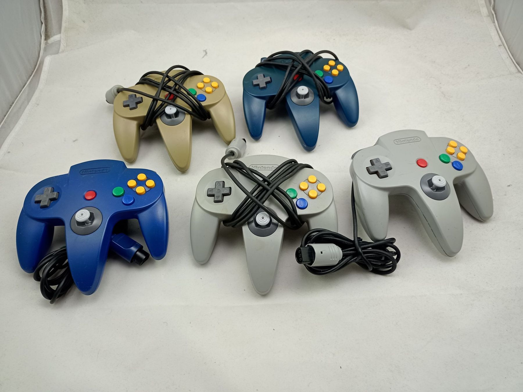 Altri accessori: N64 Original Controller (akzeptabel) – Usato da Buchs AG venduto da SellAndBuyX 8
