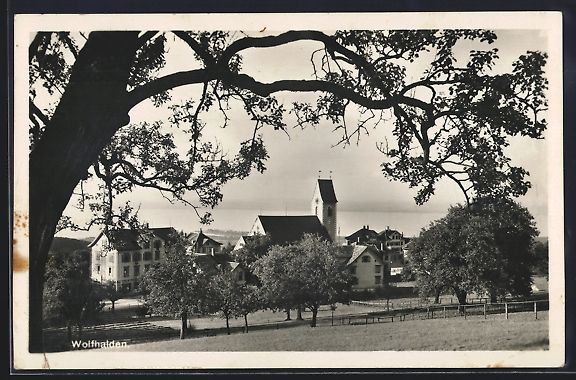 Cartoline postali: AK Wolfhalden, Blick zur Kirche – Usato da Berlin venduto da bartko-reher