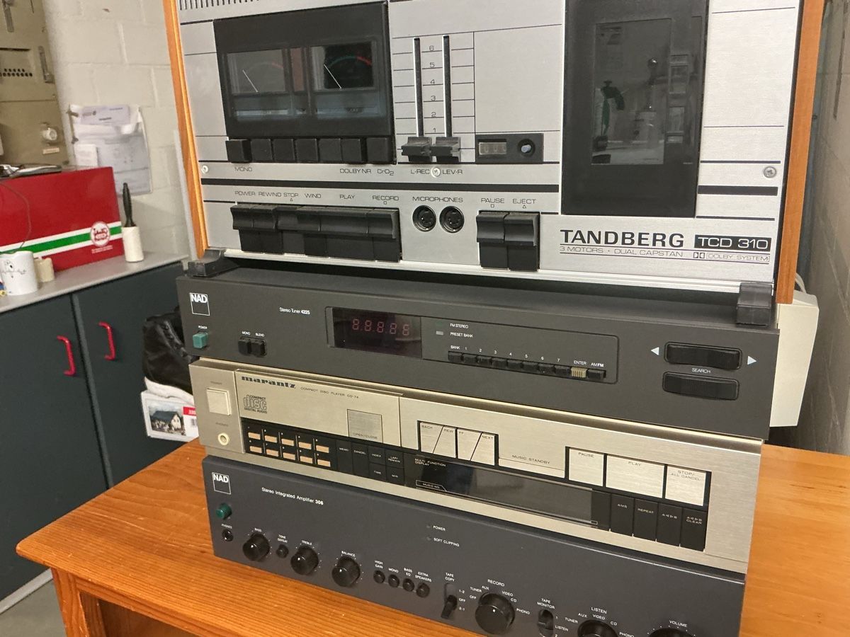 Amplificatori: HiFi Geräte NAD Marantz Tandberg – Difettoso da Lenzburg venduto da HanspeterT 4