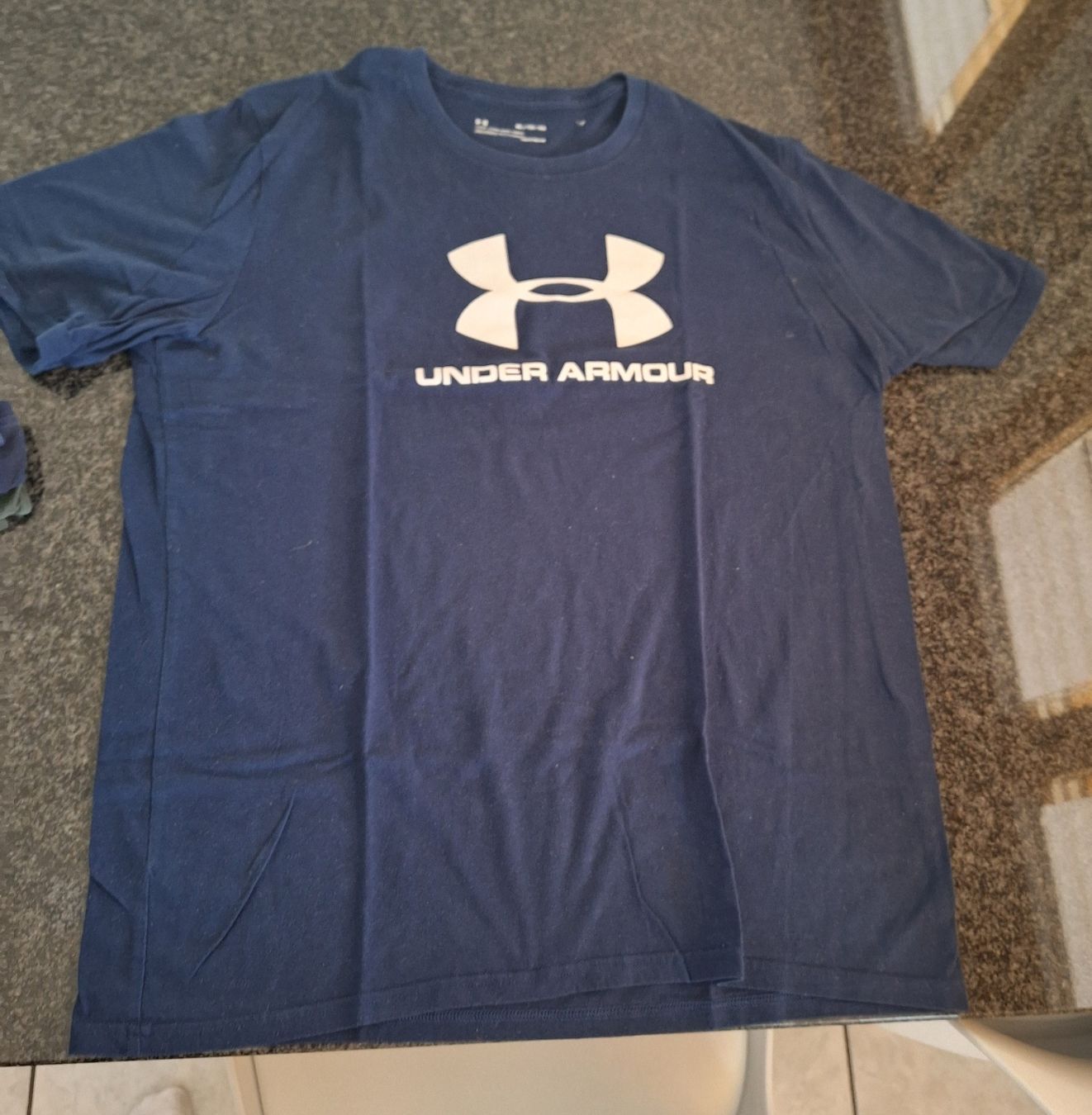 T-shirt: 4 Marken T shirts – Usato da schluein venduto da ciara011 2